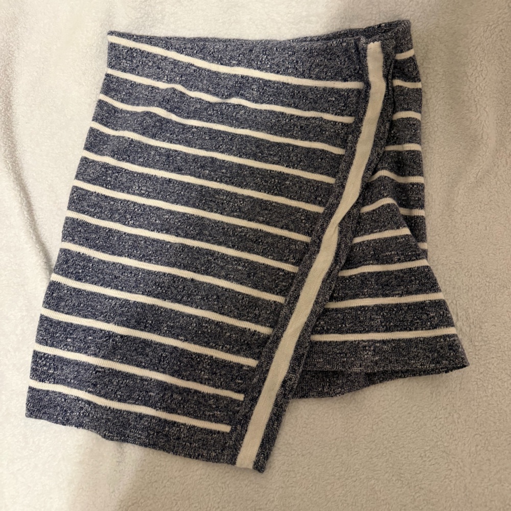 Soft free people skirt 
Size S
Perfect condition